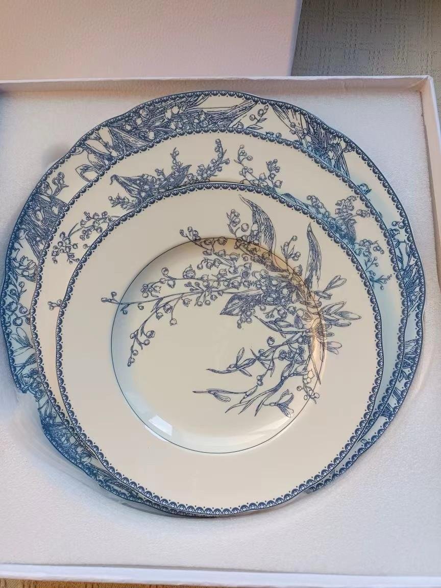 plates set of three - Image 2 of 6
